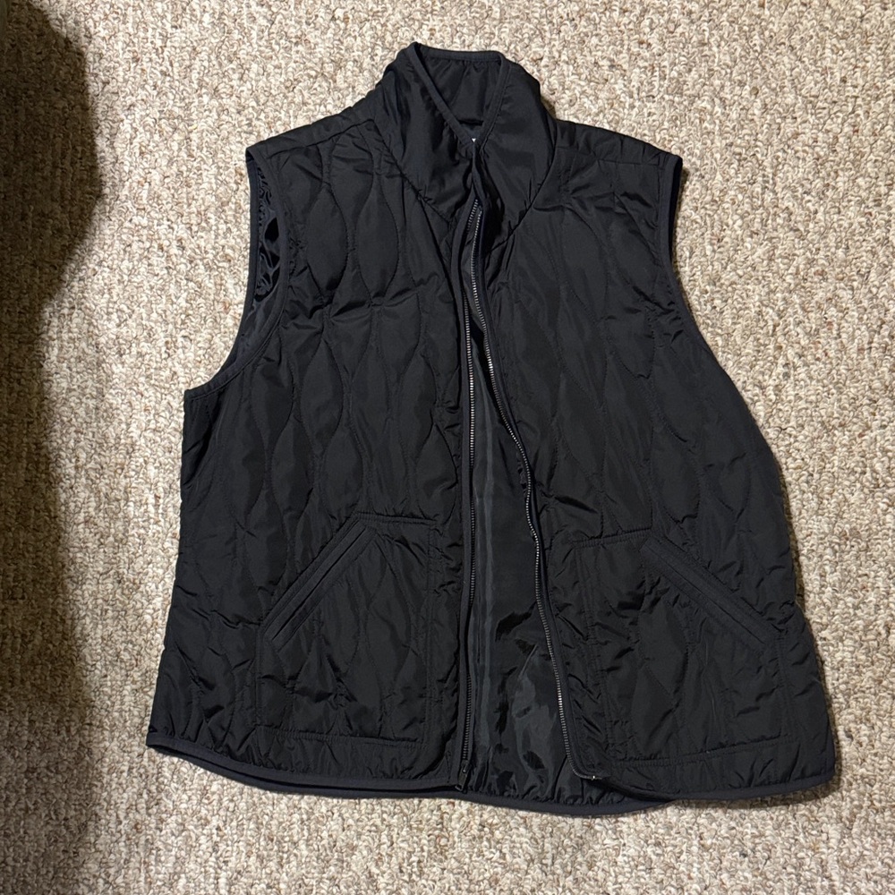 Old Navy Black Quilted Vest